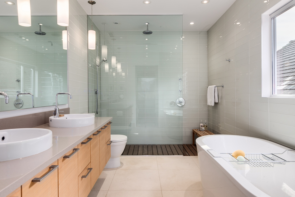 Tips For Your Bathroom Shower and Tub Replacement