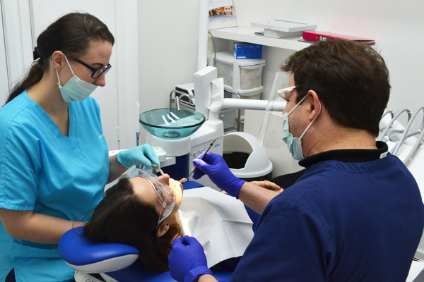 Avail Free Panoramic X-ray On First Free Check-up At Best Dental Clinic London!